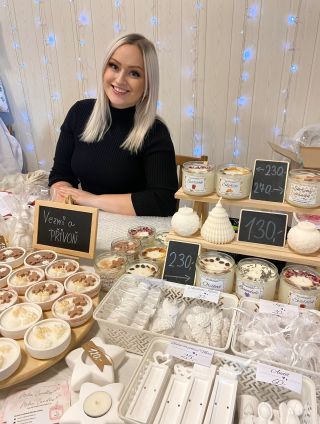 Pár fotek z víkendového jarmarku ❄️🤍 Vánoční jarmark 📍Starý Jičín (kulturní dům) Chtěla bych vám všem moc poděkovat. Ať už...